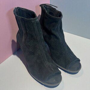 SM Women's Black Roster Fashion Bootie Black Peep Toe Zipper Chunky Heel 10M